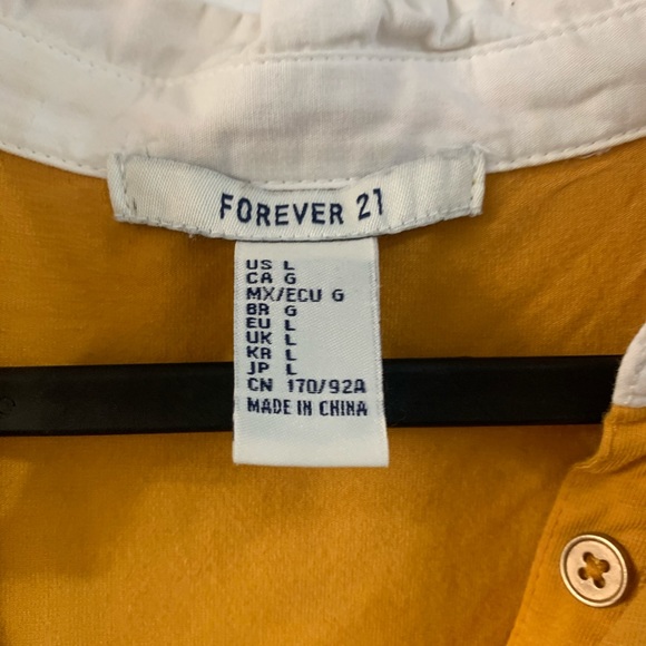 Cute top - Picture 2 of 2